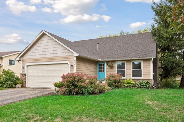 4482 OAK POND RD, SAINT PAUL, MN 55123 - Image 1bf6a6ffb8aae6a89a7ff07aa50dd0a3/1255619094