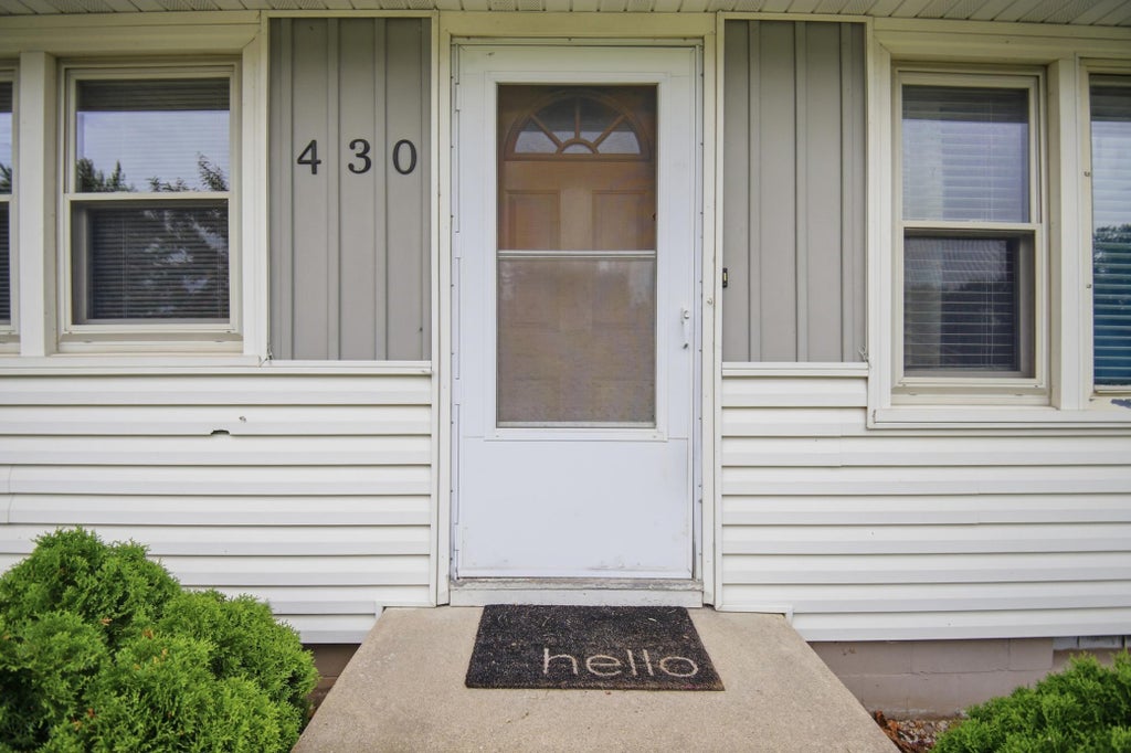 Photo of 430 5th Street SW, Plainview, MN 55964 (MLS # 7091124)