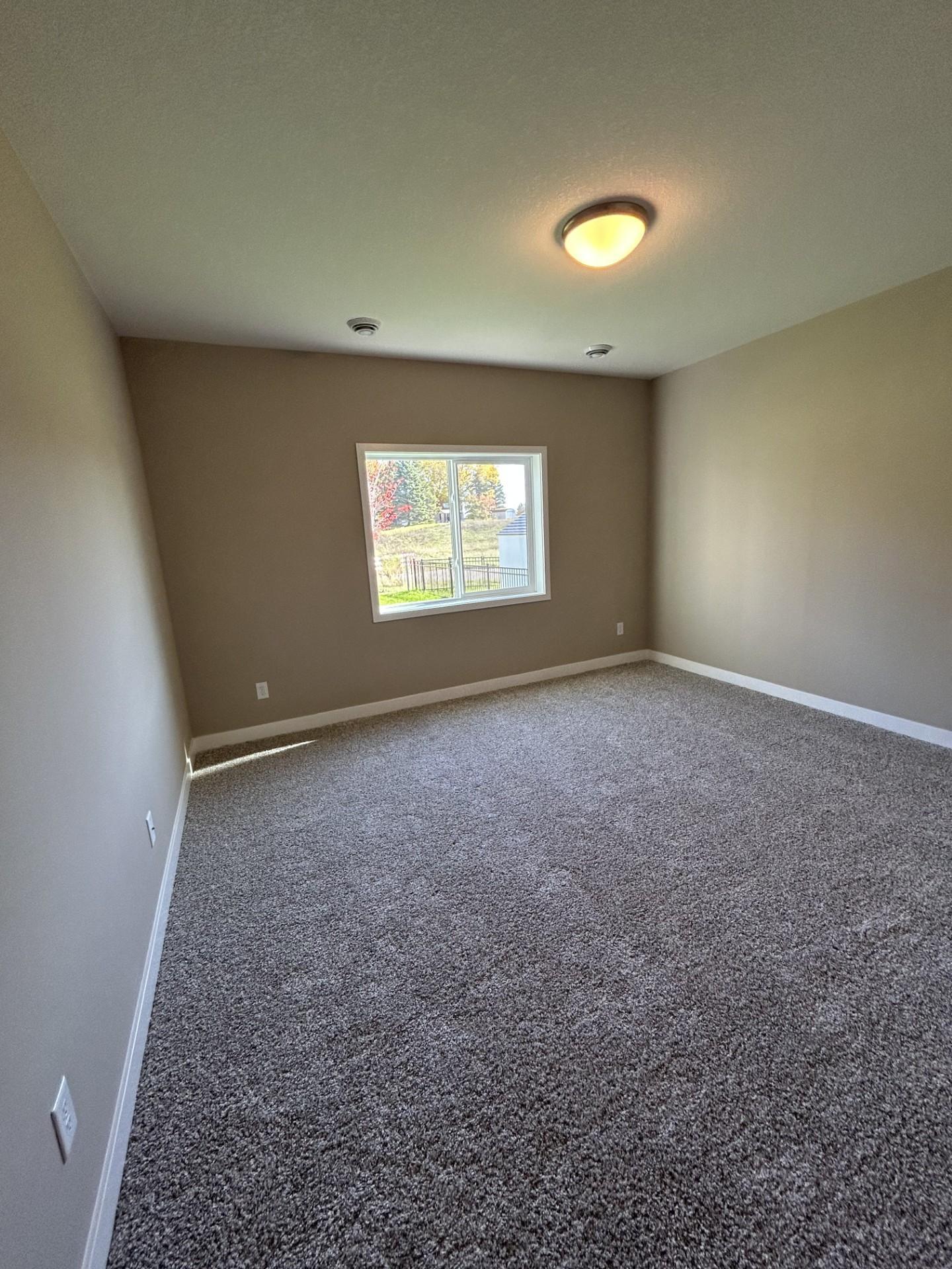 7194 Agate Trail