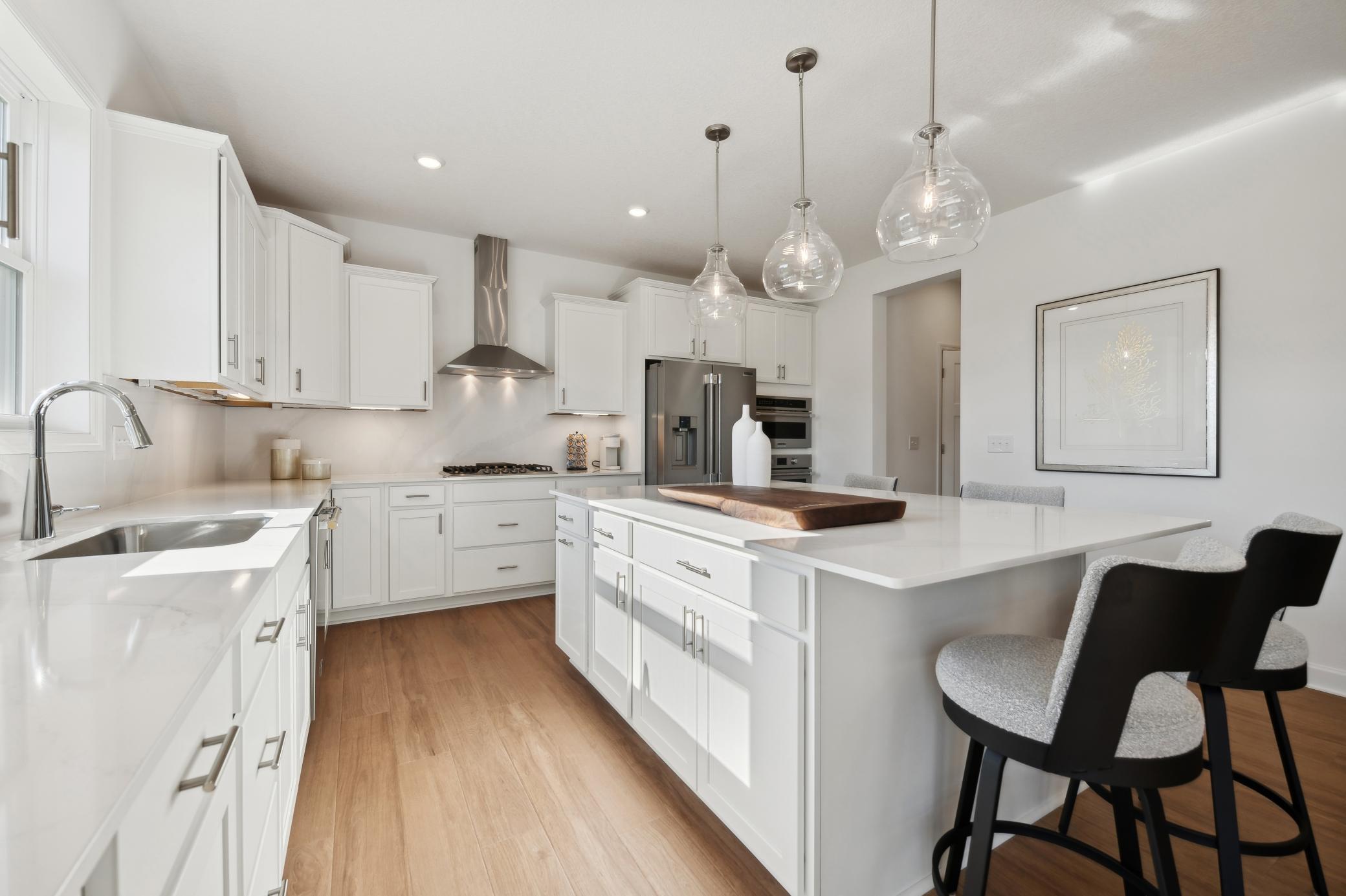 1955 Royal Boulevard N