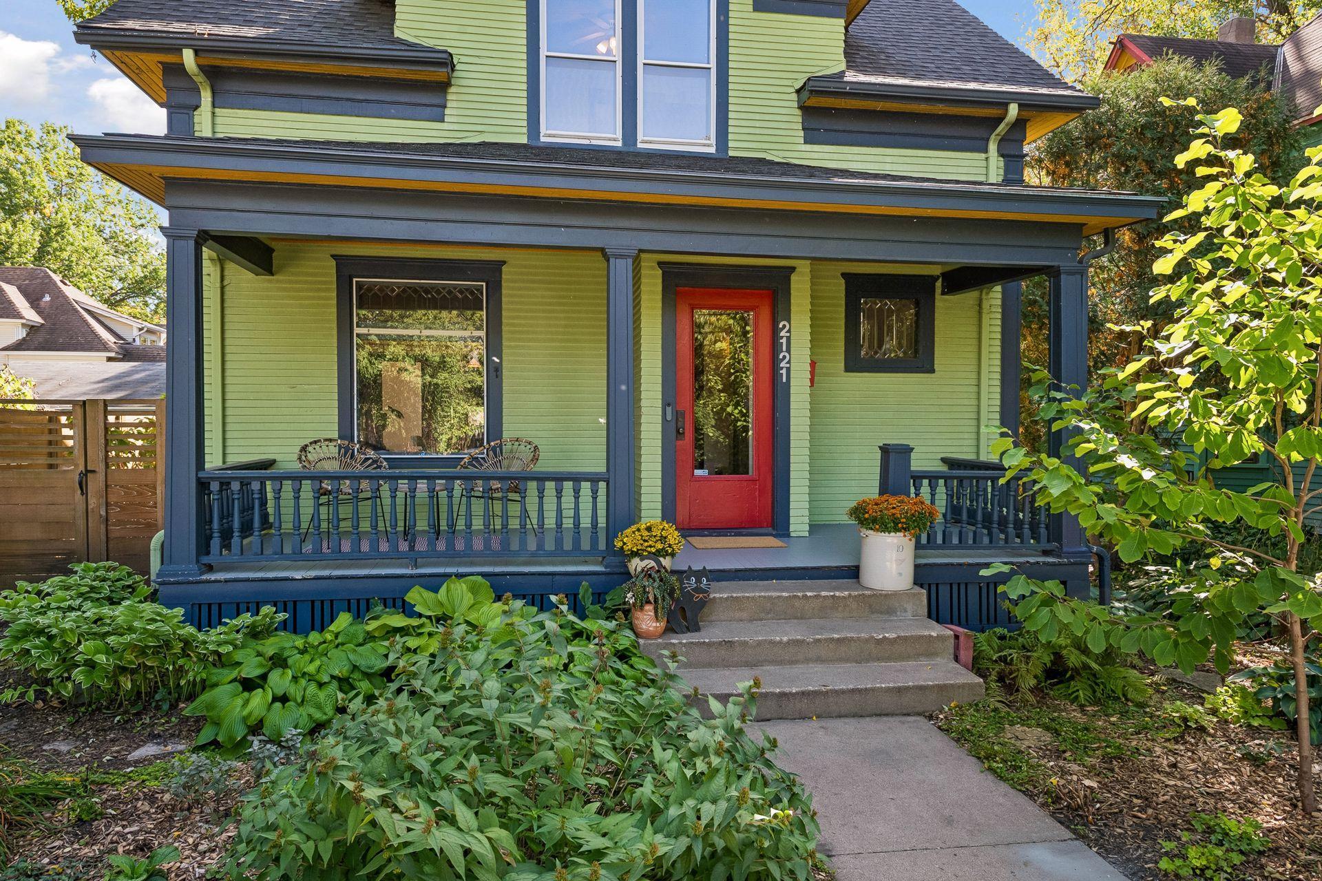 2121 E 22nd Street