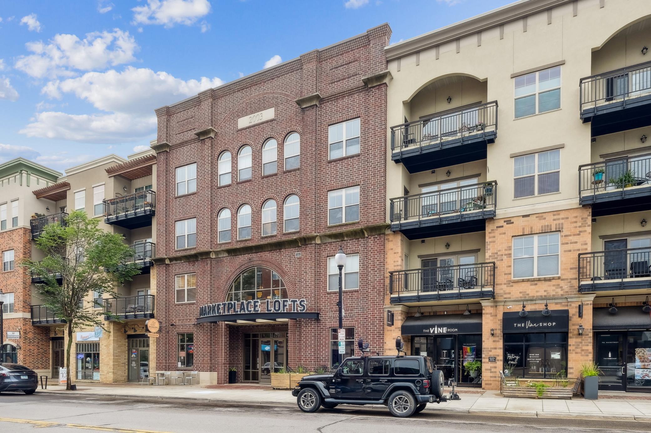 750 Mainstreet 210