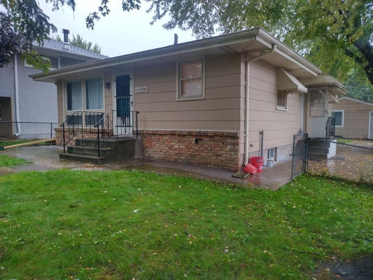 1560 PACIFIC ST, SAINT PAUL, MN 55106 - Image 1c2e2daa7f10103342b2d2d19f175d5a/2142964633