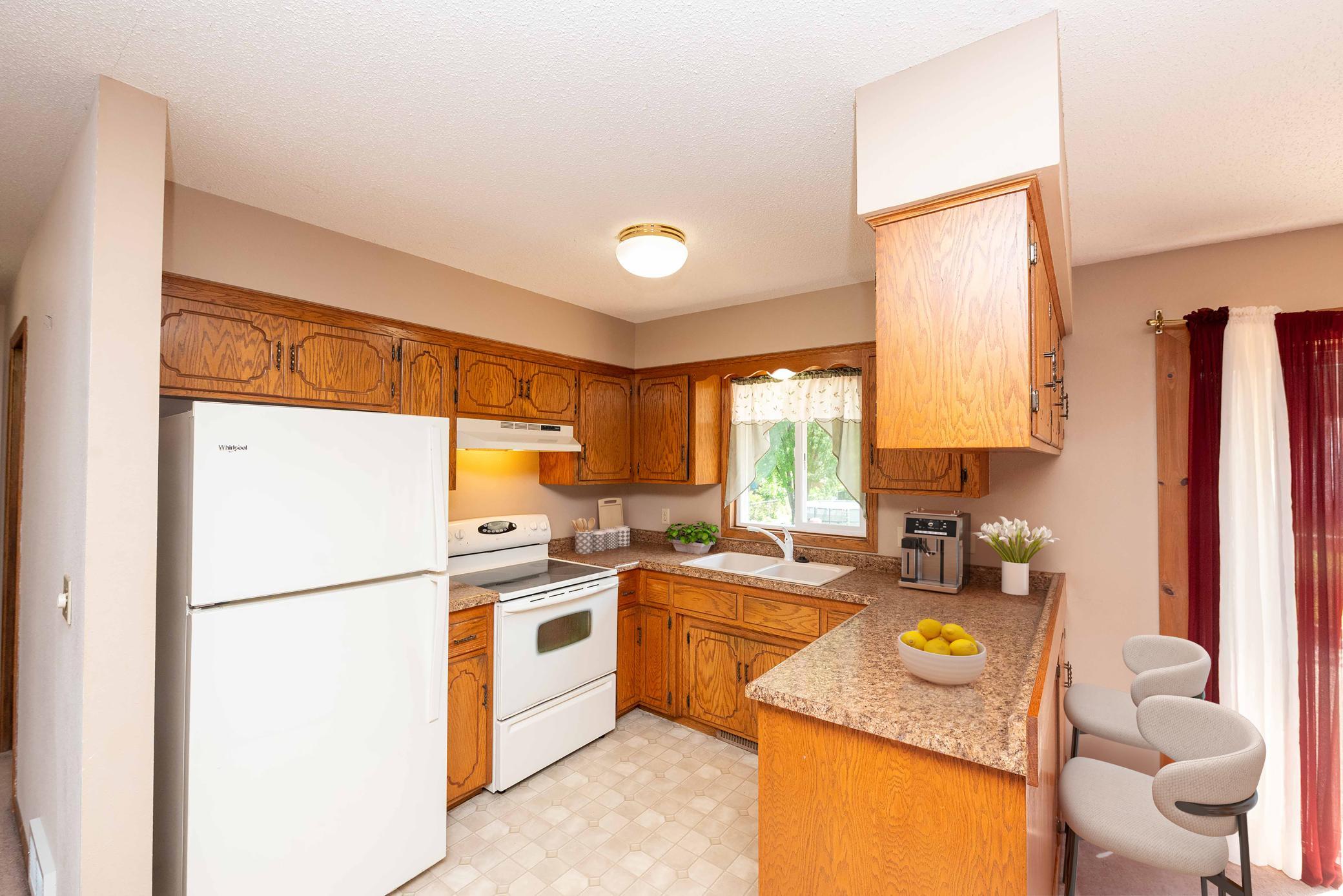 3244 Meadowbrook Court
