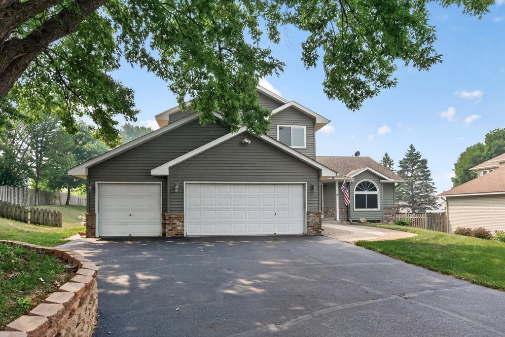 Photo of 12628 Dutch Court, Apple Valley, MN 55124 (MLS # 7157669)