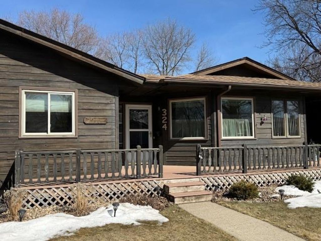 Photo of 324 7th Street, Windom, MN 56101 (MLS # 6742542)