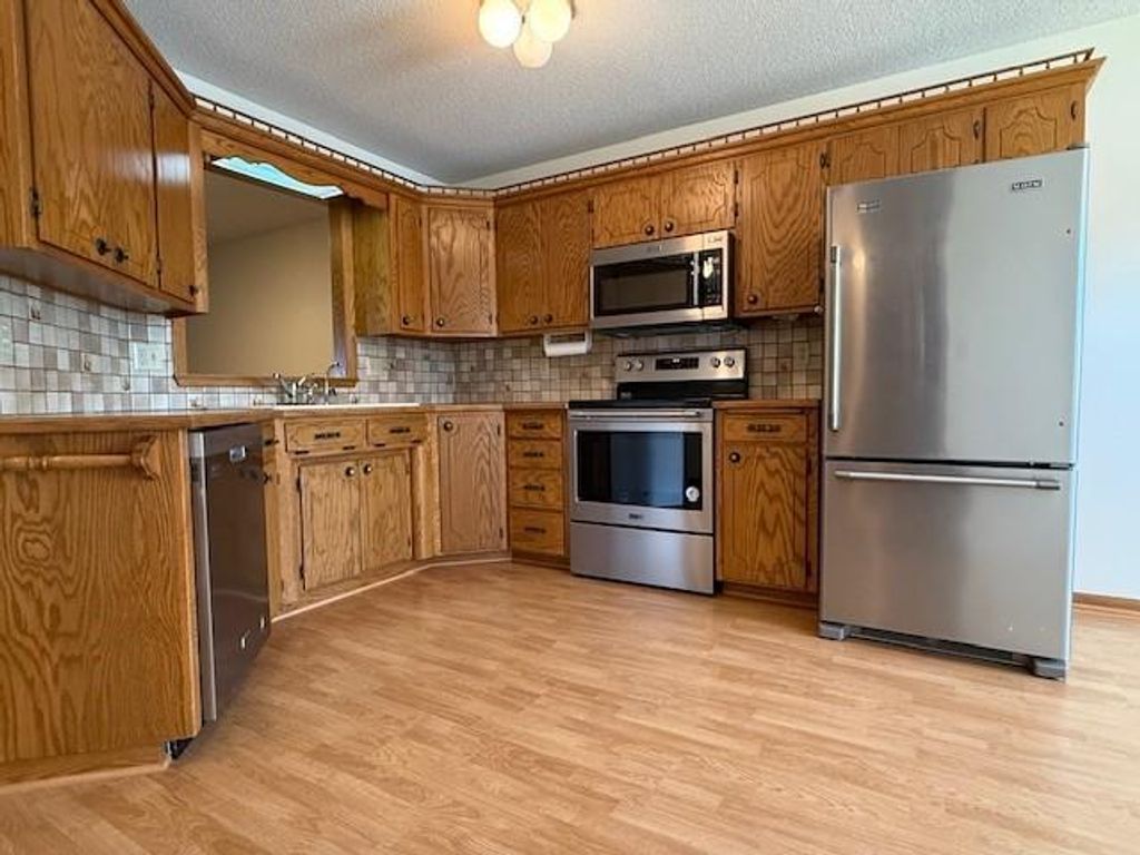 Photo of 324 7th Street, Windom, MN 56101 (MLS # 6742542)