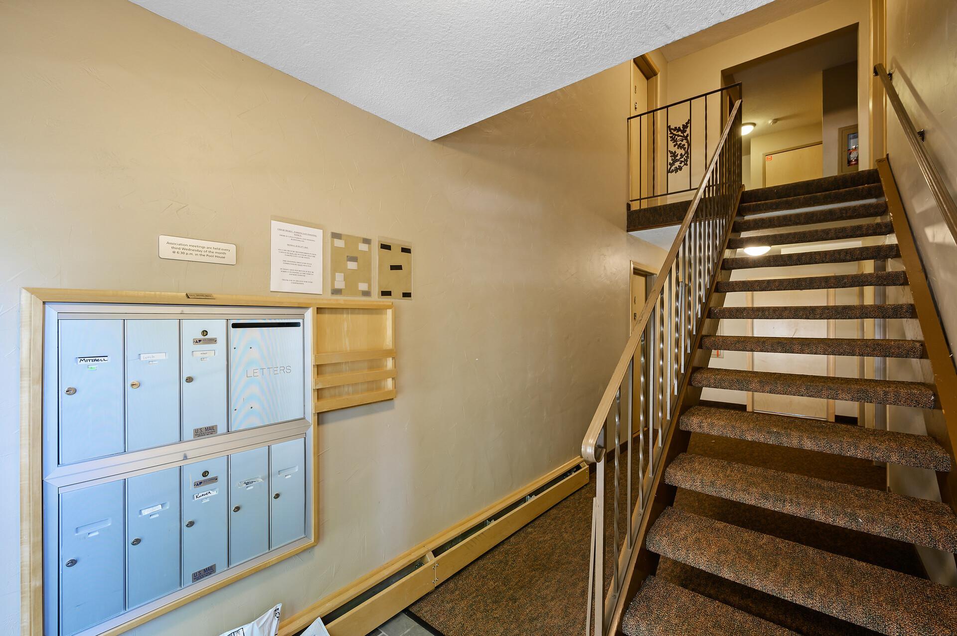 4500 Cedar Lake Road S 8