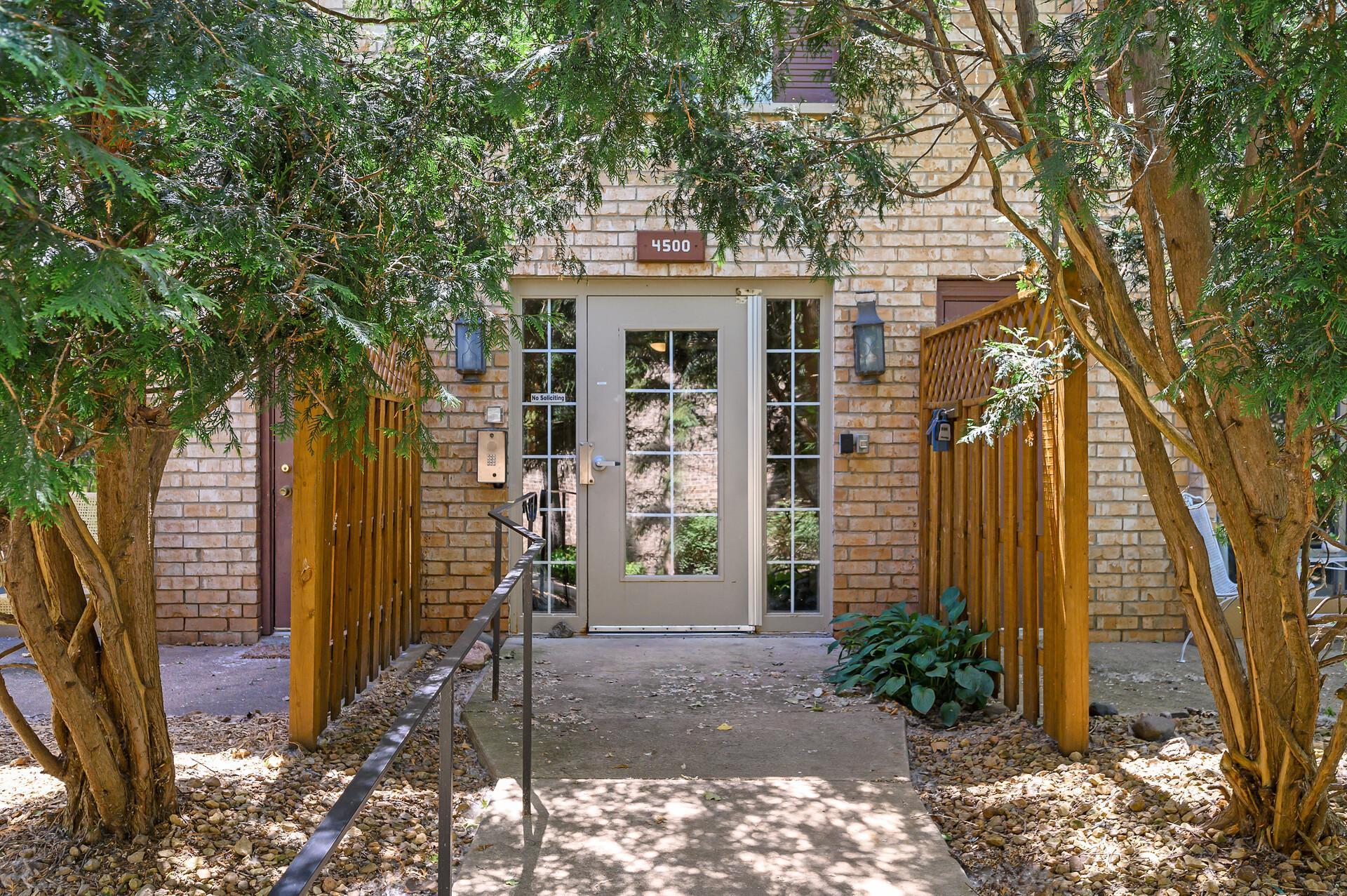 4500 Cedar Lake Road S 8
