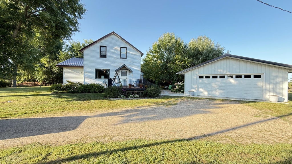 Photo of 905 210th Avenue SW, Appleton, MN 56208 (MLS # 7138238)