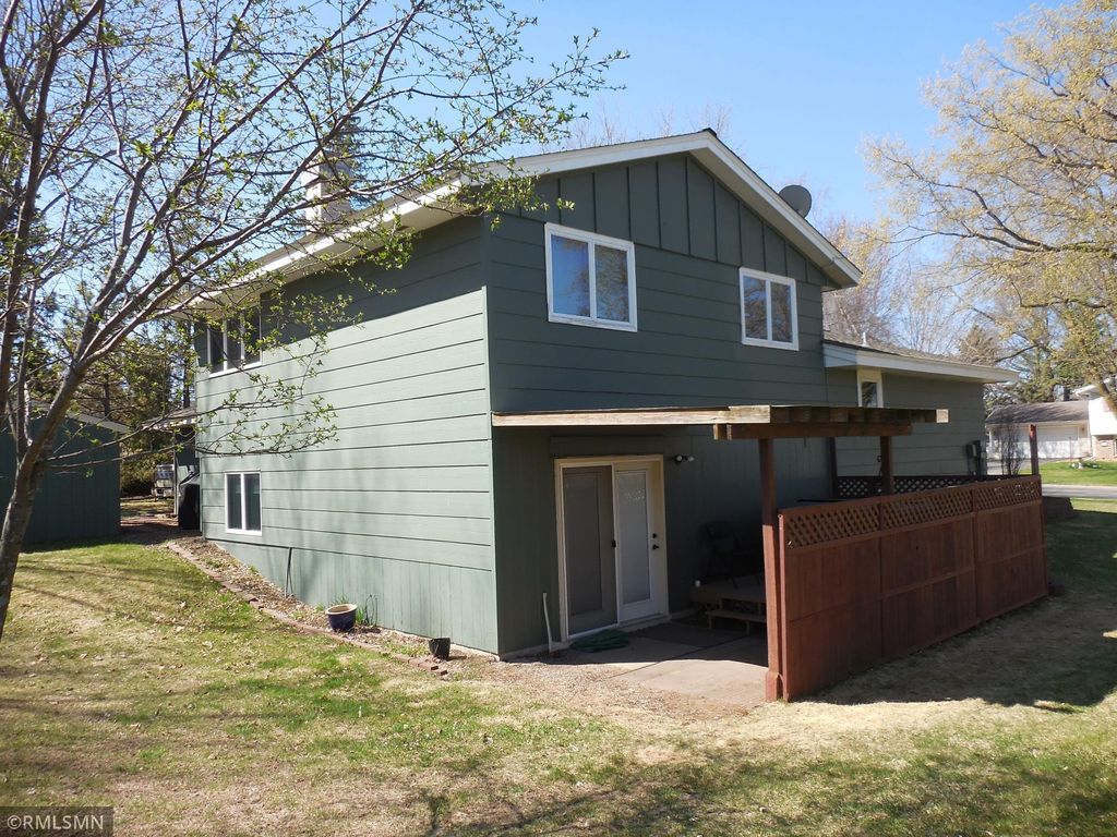 Photo of 12917 130th Court, Burnsville, MN 55337 (MLS # 7058319)