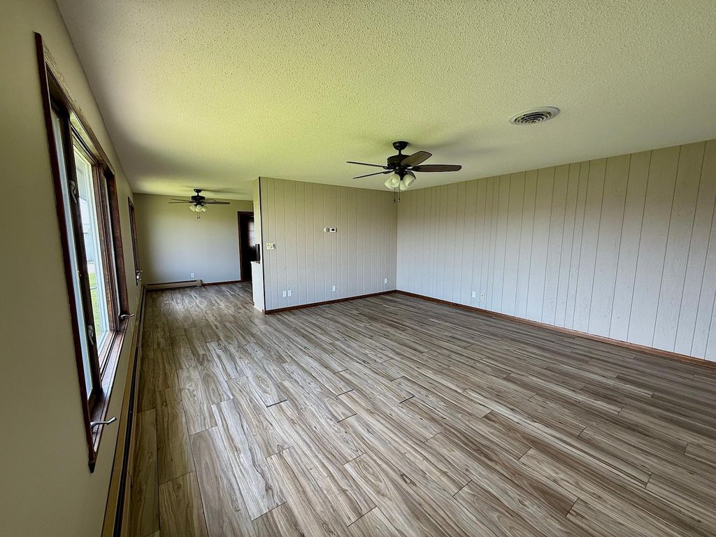 Photo of 147 4th Avenue SE, Spring Grove, MN 55974 (MLS # 7068976)
