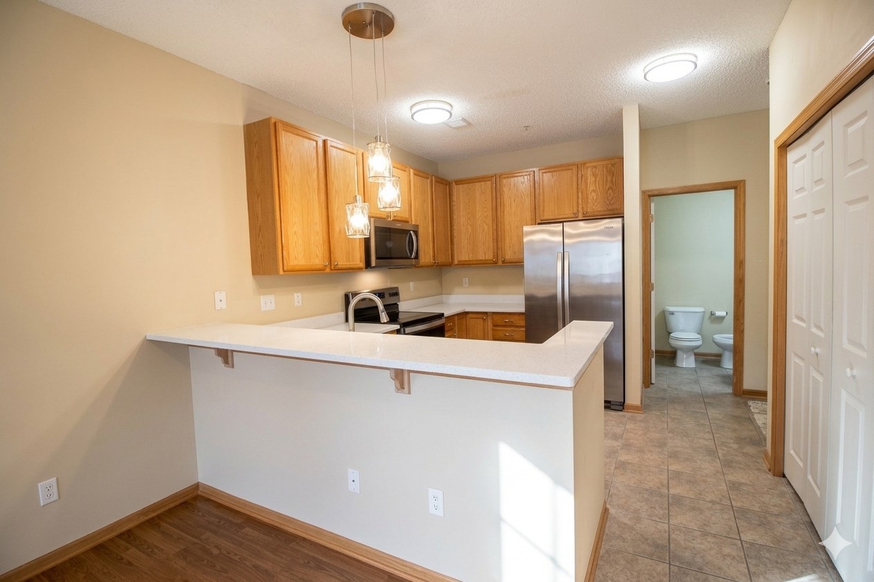 1591 Woodlynn Avenue 2