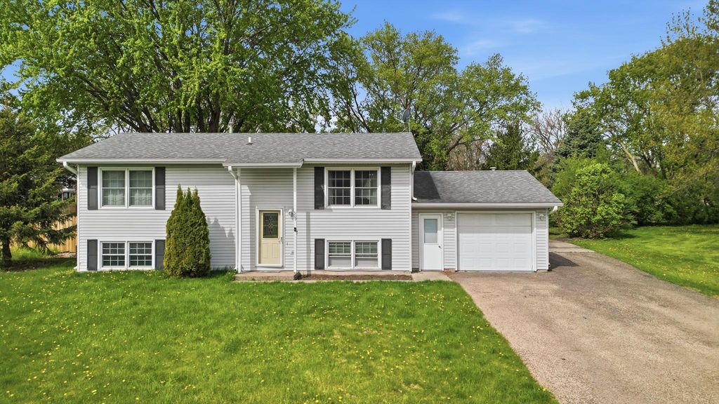 Photo of 309 8th Avenue NW, Waseca, MN 56093 (MLS # 7062980)