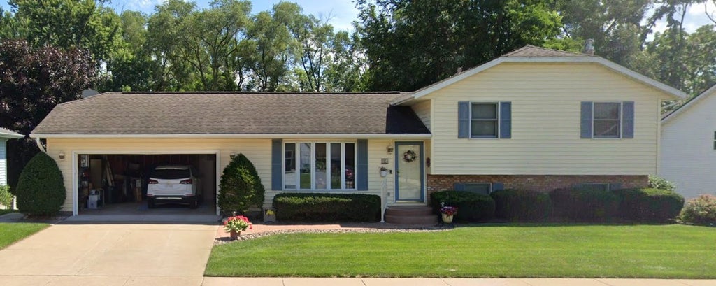 Photo of 724 Well Street, Onalaska, WI 54650 (MLS # 7140181)