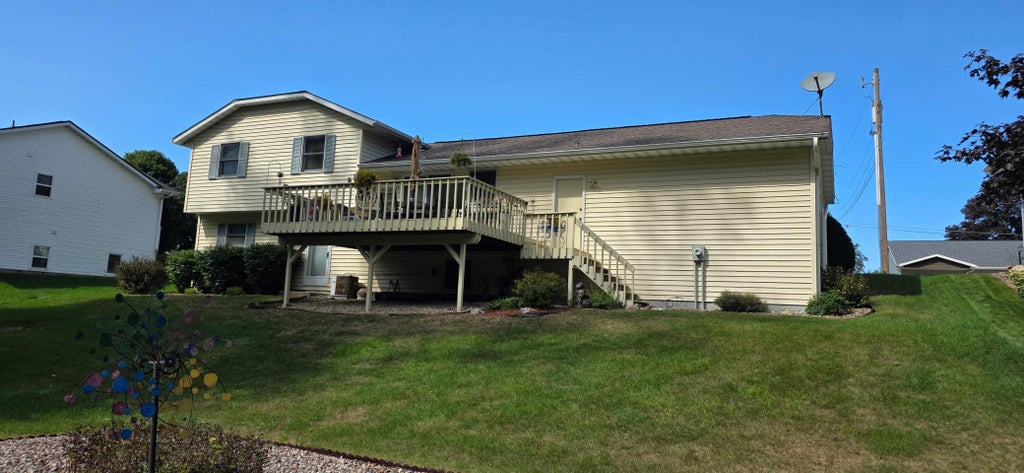Photo of 724 Well Street, Onalaska, WI 54650 (MLS # 7140181)