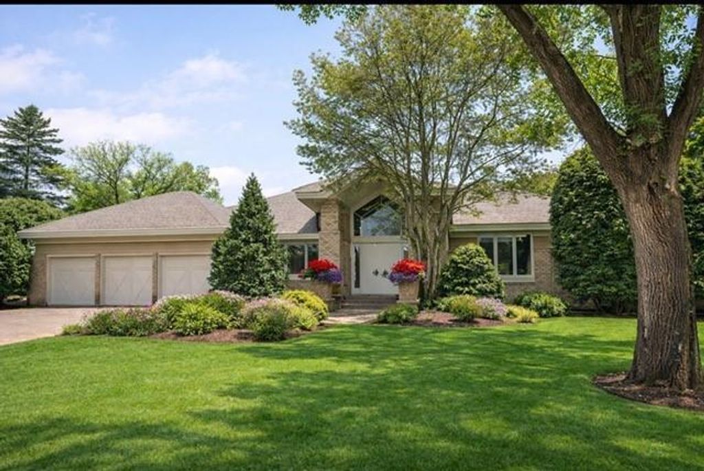 Photo of 11626 Cedar Pass, Minnetonka, MN 55305 (MLS # 7020860)