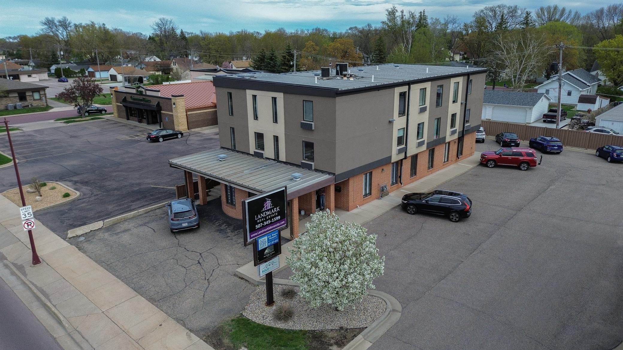 Photo 1 of 6 — 931 Madison Avenue, Mankato, MN 56001