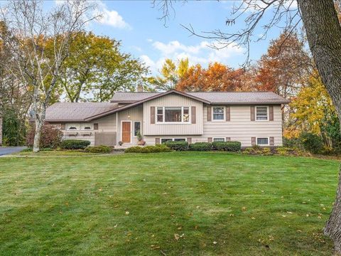 Photo of 1828 Oak Ridge Drive, New Richmond, WI 54017 (MLS # 6826493)