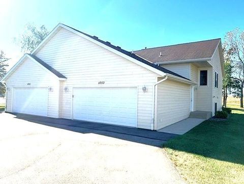 Photo of 1053 Prairie View Drive SW, Hutchinson, MN 55350 (MLS # 6803243)