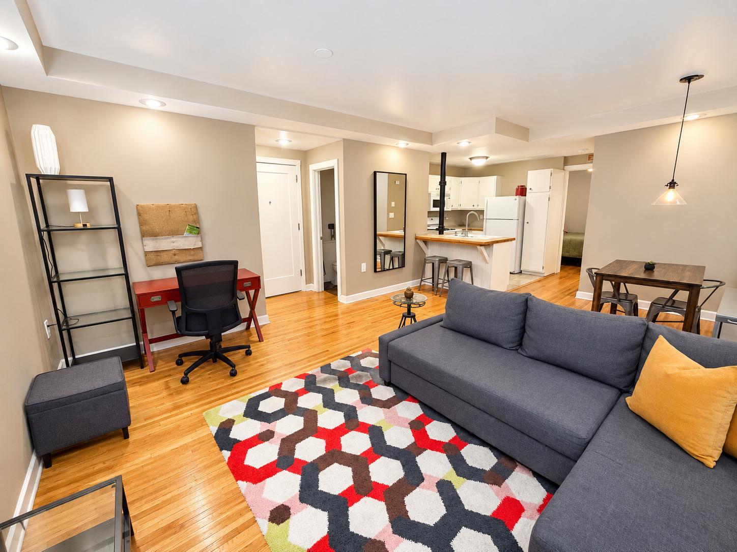 2739 Girard Avenue S 304