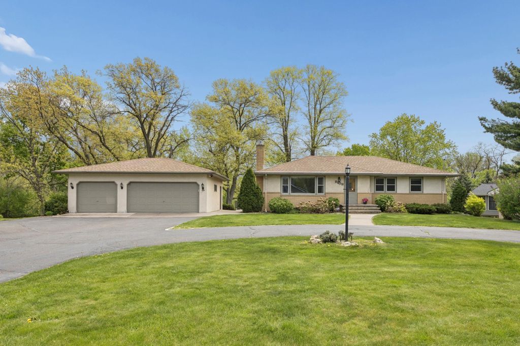 Photo of 8108 Mount Curve Boulevard, Brooklyn Park, MN 55445 (MLS # 7071447)