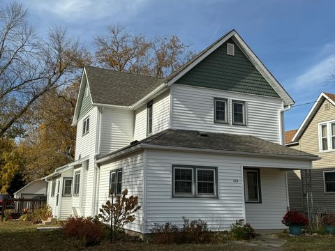 Photo of 232 N Broadway, Alden, MN 56009 (MLS # 6721092)
