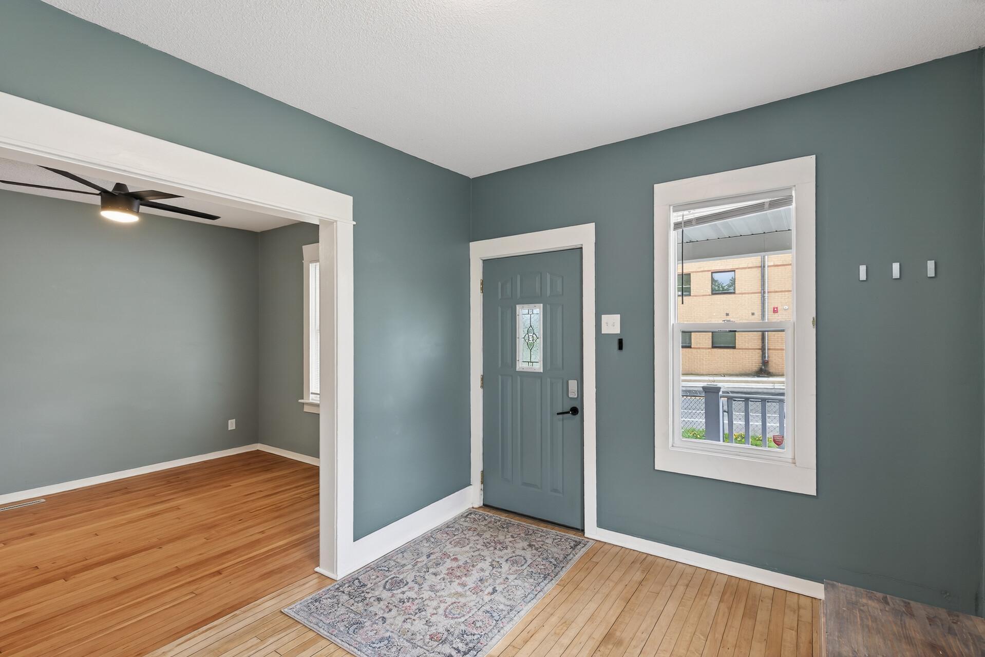 571 Front Avenue