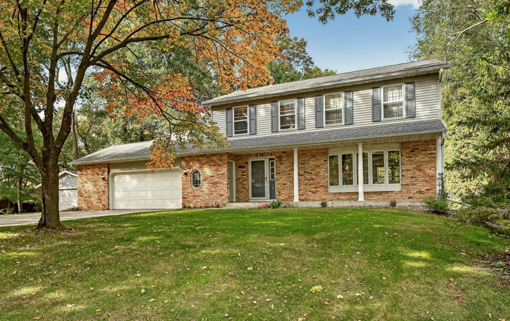 Photo of 2829 Shadow Drive SE, Rochester, MN 55904 (MLS # 7160683)