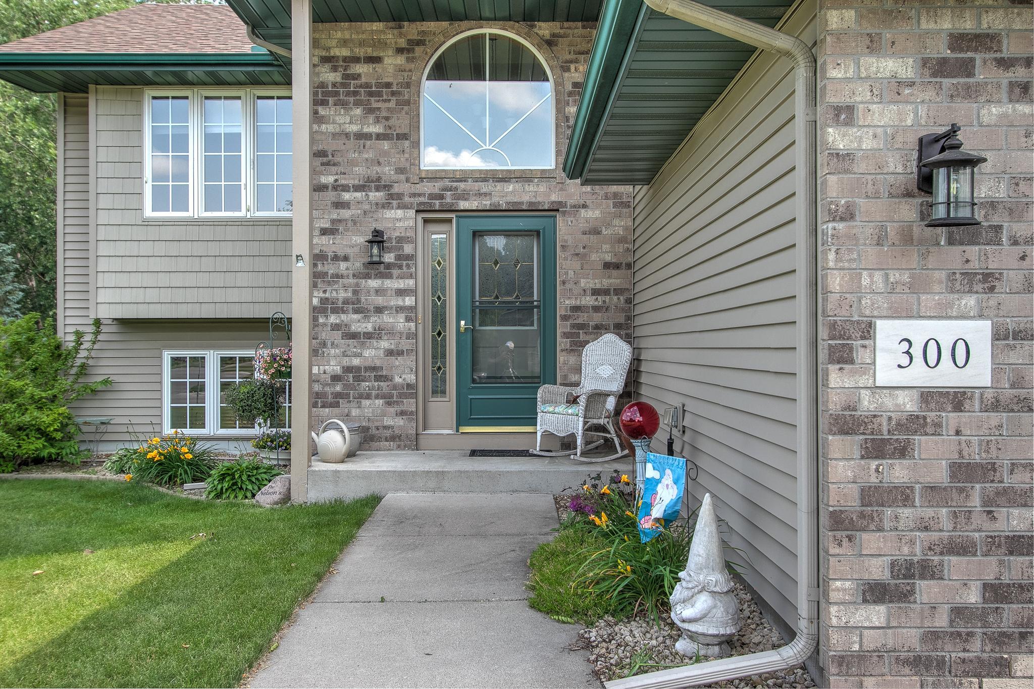 300 101st Court NE