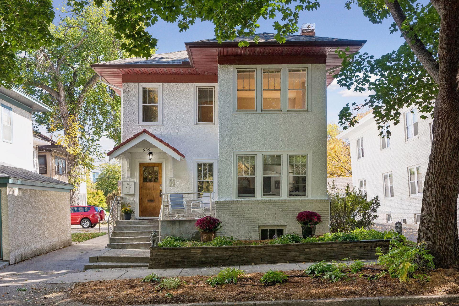 629 Kenwood Parkway