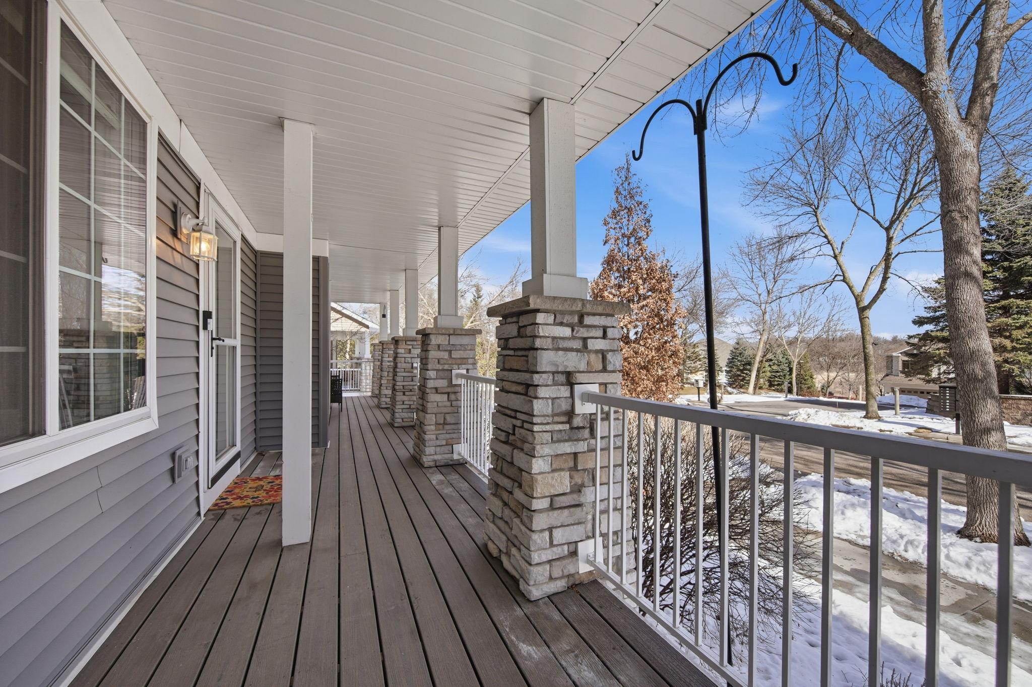 138 Willoughby Way W