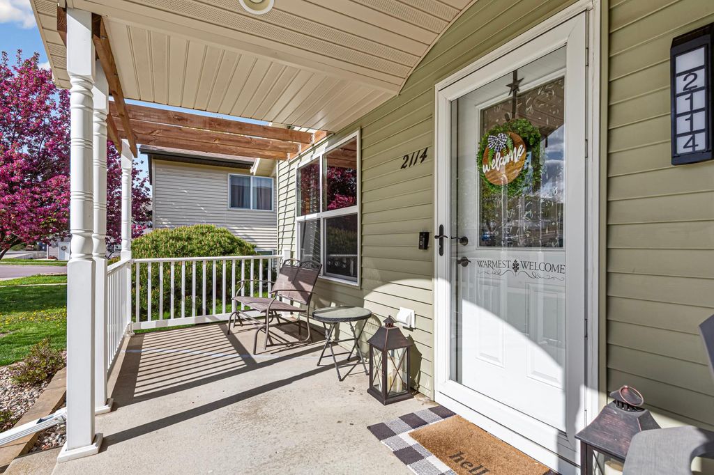 Photo of 2114 York Street, Saint Peter, MN 56082 (MLS # 7067986)