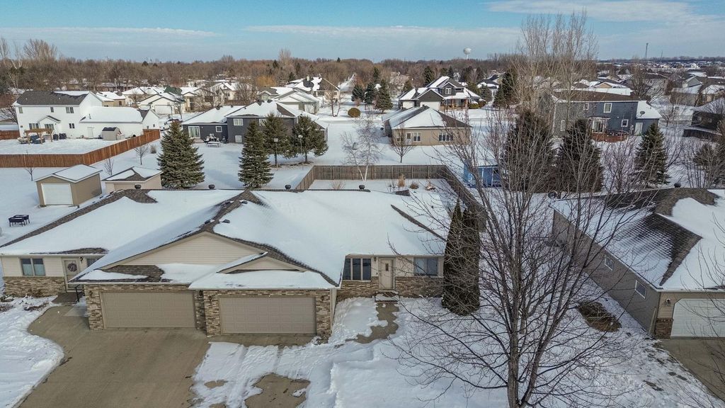 Photo of 1002 9th Avenue SE, Barnesville, MN 56514 (MLS # 7028337)