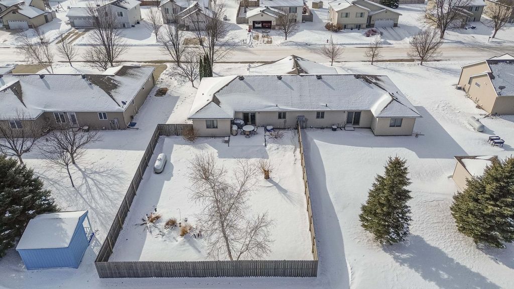 Photo of 1002 9th Avenue SE, Barnesville, MN 56514 (MLS # 7028337)