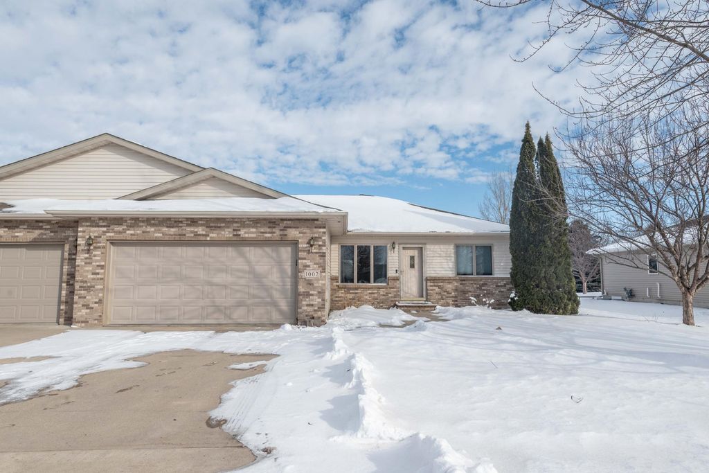 Photo of 1002 9th Avenue SE, Barnesville, MN 56514 (MLS # 7028337)