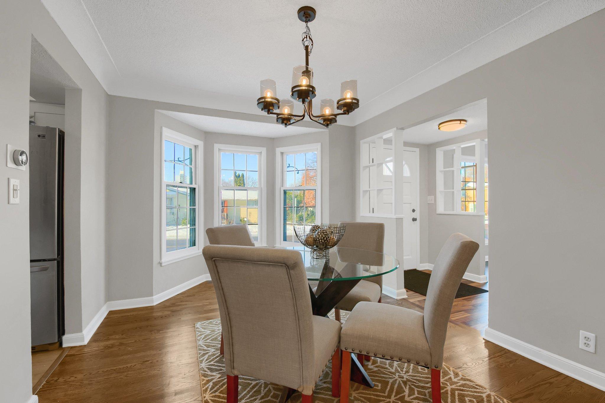 2176 Highland Parkway