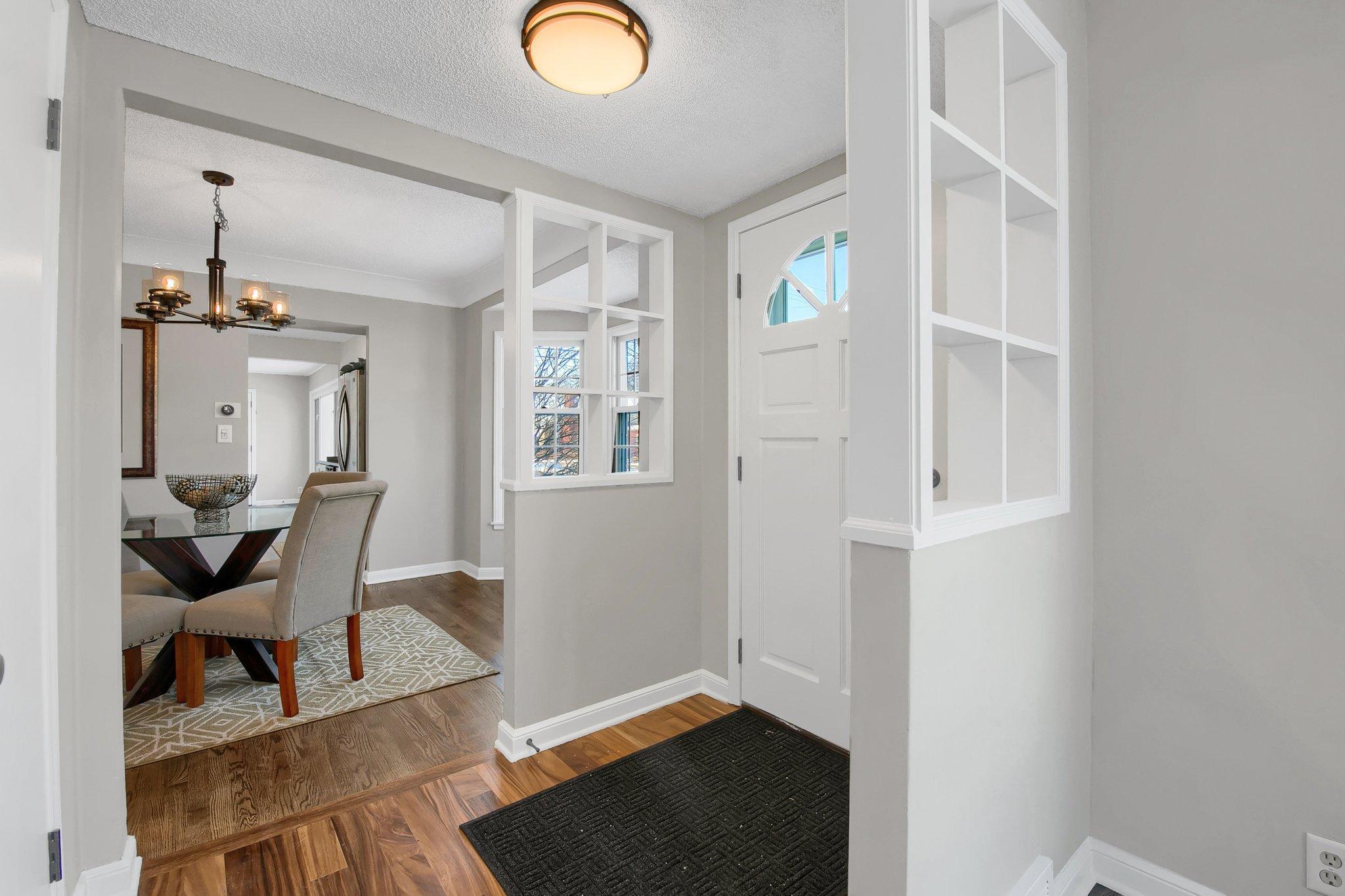 2176 Highland Parkway