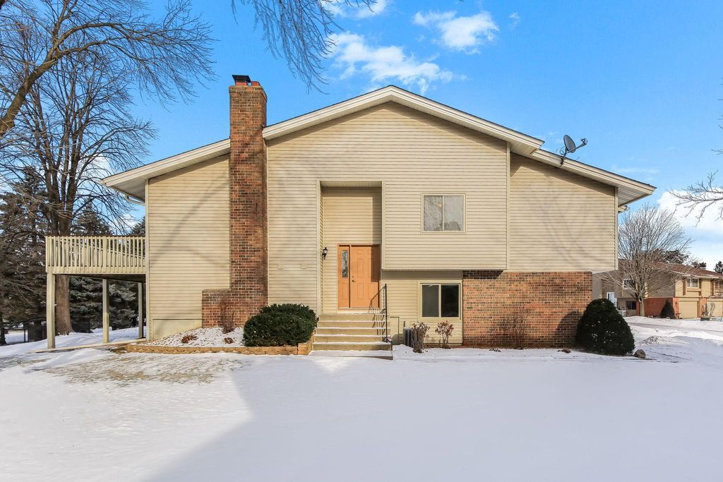 Photo of 13857 78th Place N, Maple Grove, MN 55311 (MLS # 7011793)