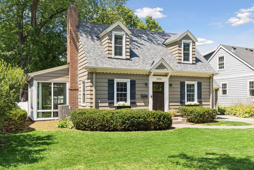 Photo of 4304 Brook Avenue S, Saint Louis Park, MN 55424 (MLS # 7074262)