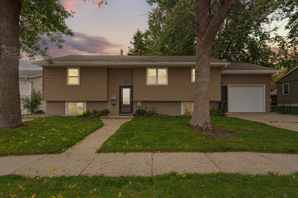 Photo of 109 10th Avenue SE, Waseca, MN 56093 (MLS # 7153133)