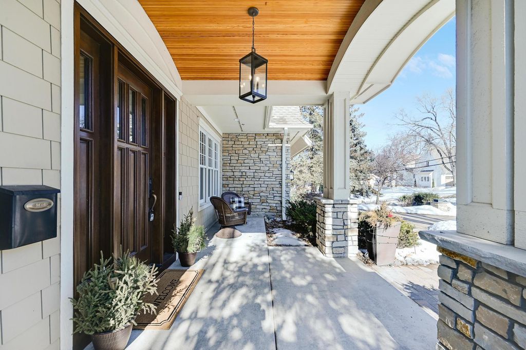Photo of 5500 Halifax Lane, Edina, MN 55424 (MLS # 7034828)