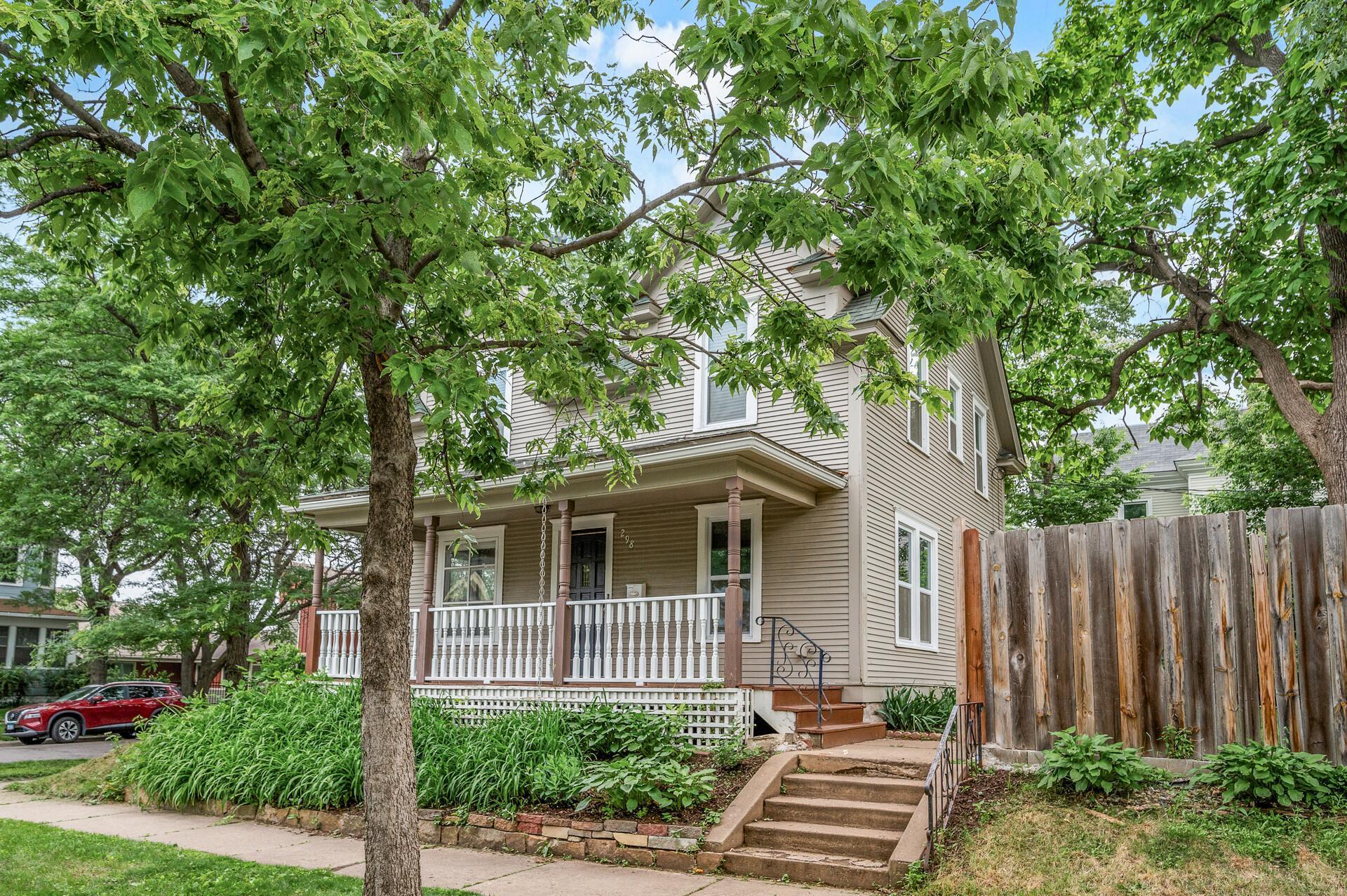 298 Avon Street N