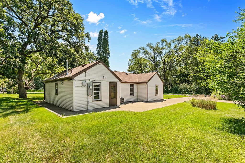 Photo of 8706 Lincoln Street NE, Blaine, MN 55434 (MLS # 7106860)