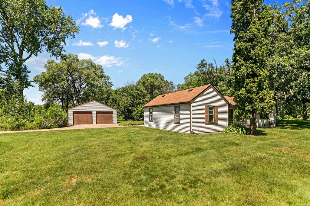 Photo of 8706 Lincoln Street NE, Blaine, MN 55434 (MLS # 7106860)