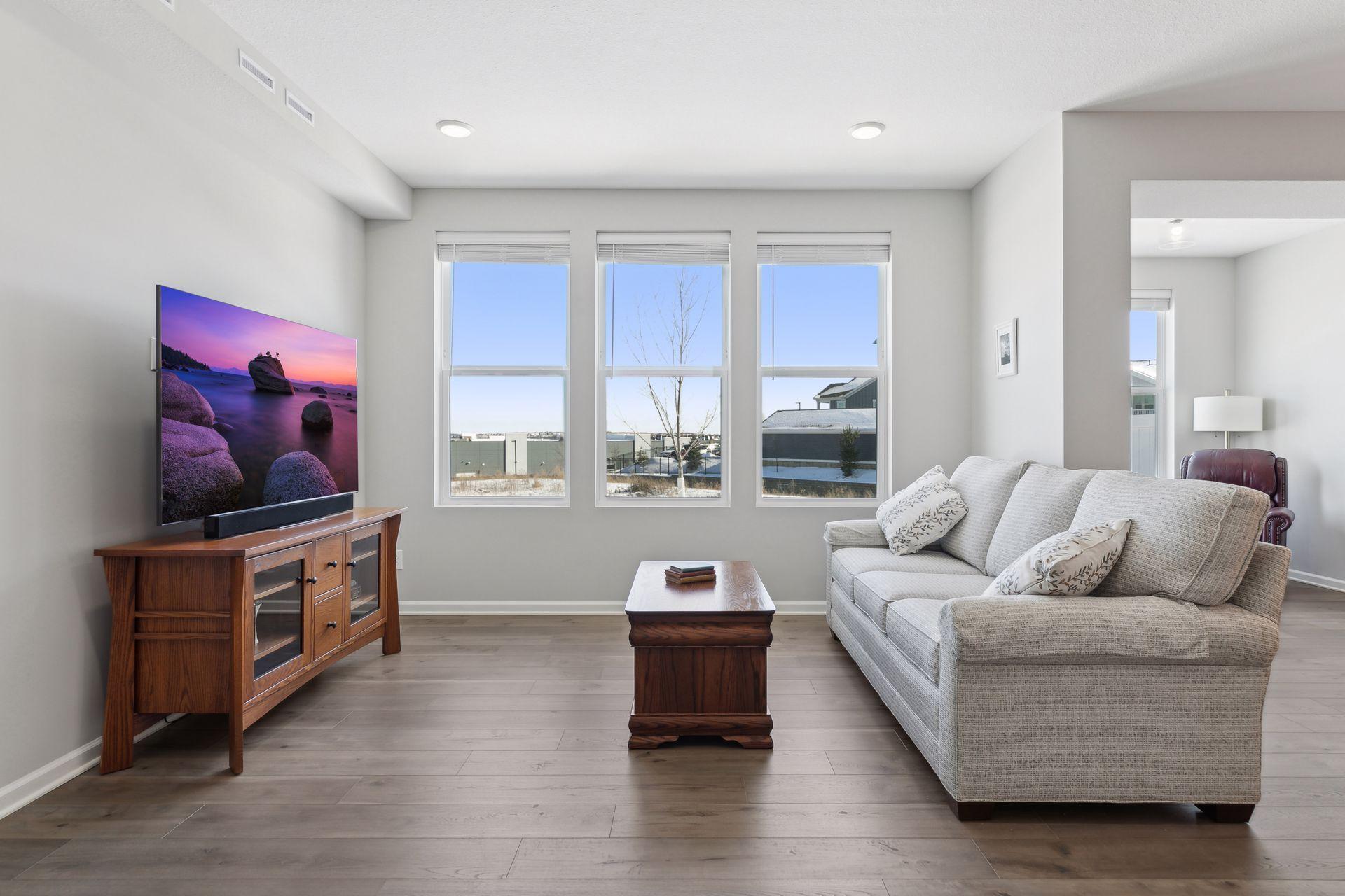 173 Junco Road N