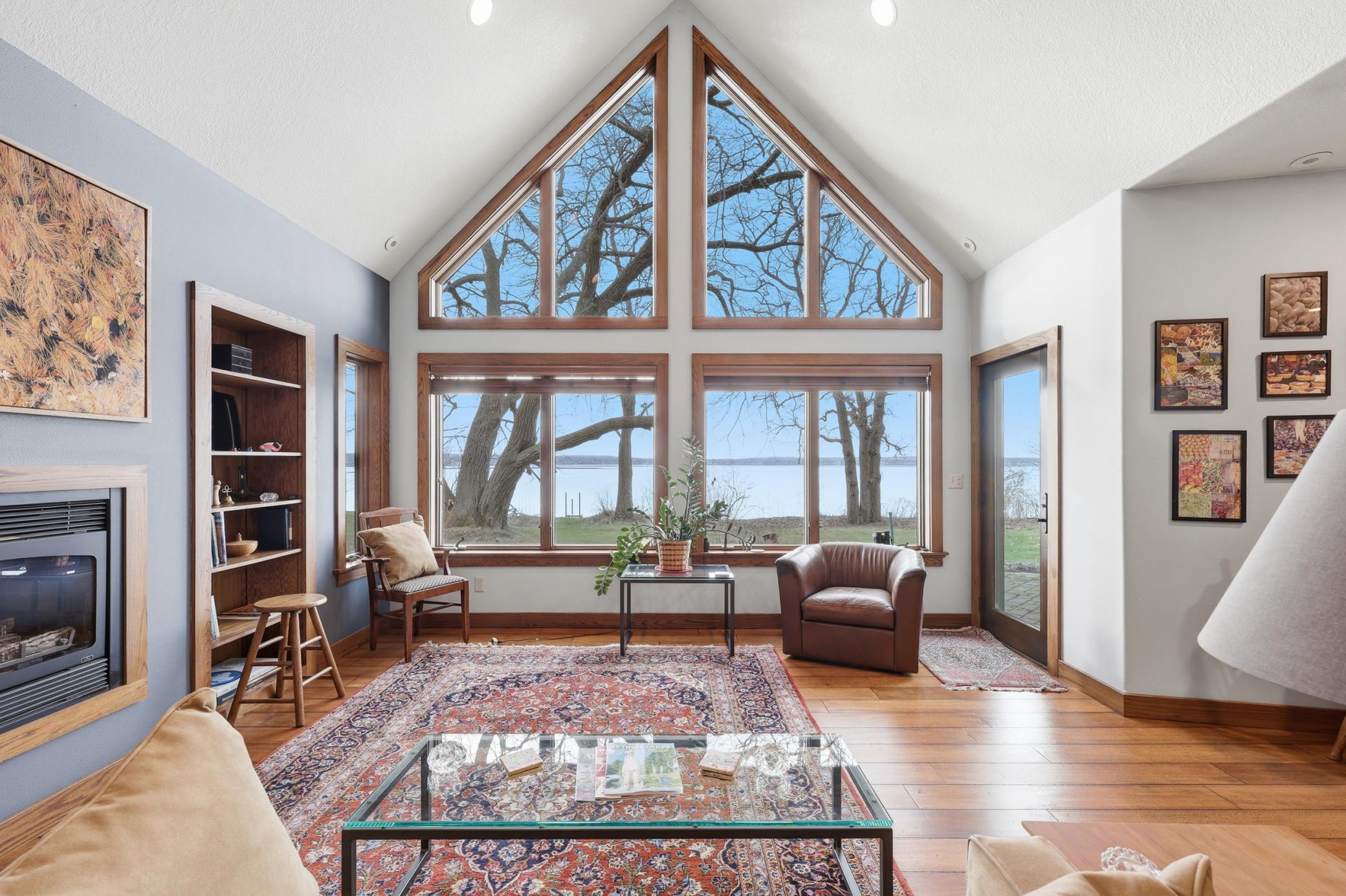 633 N Shore Drive