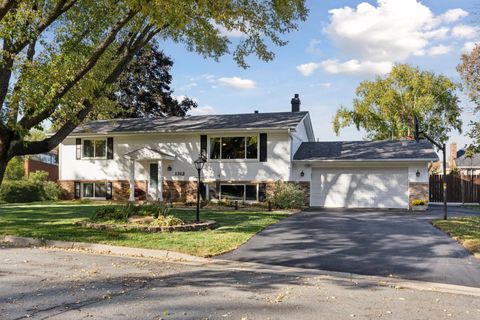 1312 Echo Drive Burnsville MN 55337