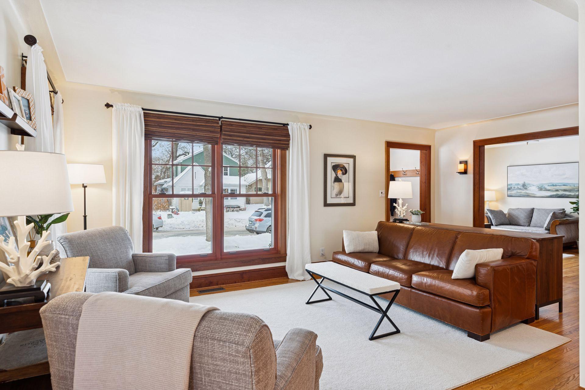 4825 Emerson Avenue S