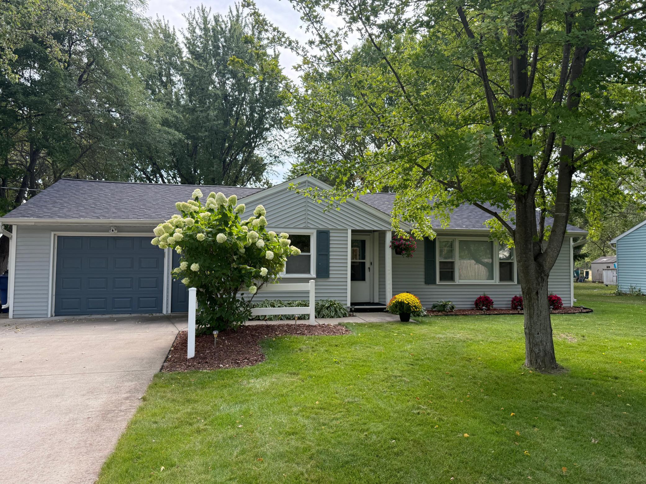 1128 Woodlawn Acres Drive